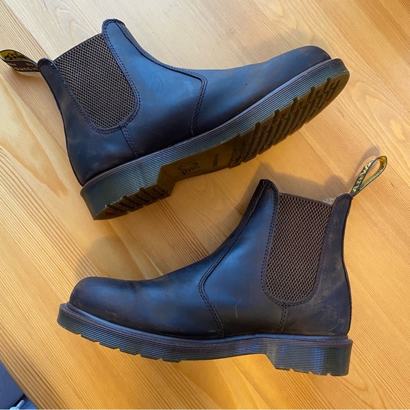 Dr. Martens 2976 Crazy Horse Leather Chelsea Boot, Size 9 - Picture 5 of 11